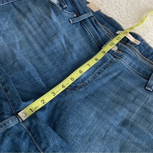 Levi's Mid Length Blue Denim Jean Shorts NEW 20W Distressed Cuffed summer - Picture 11 of 12